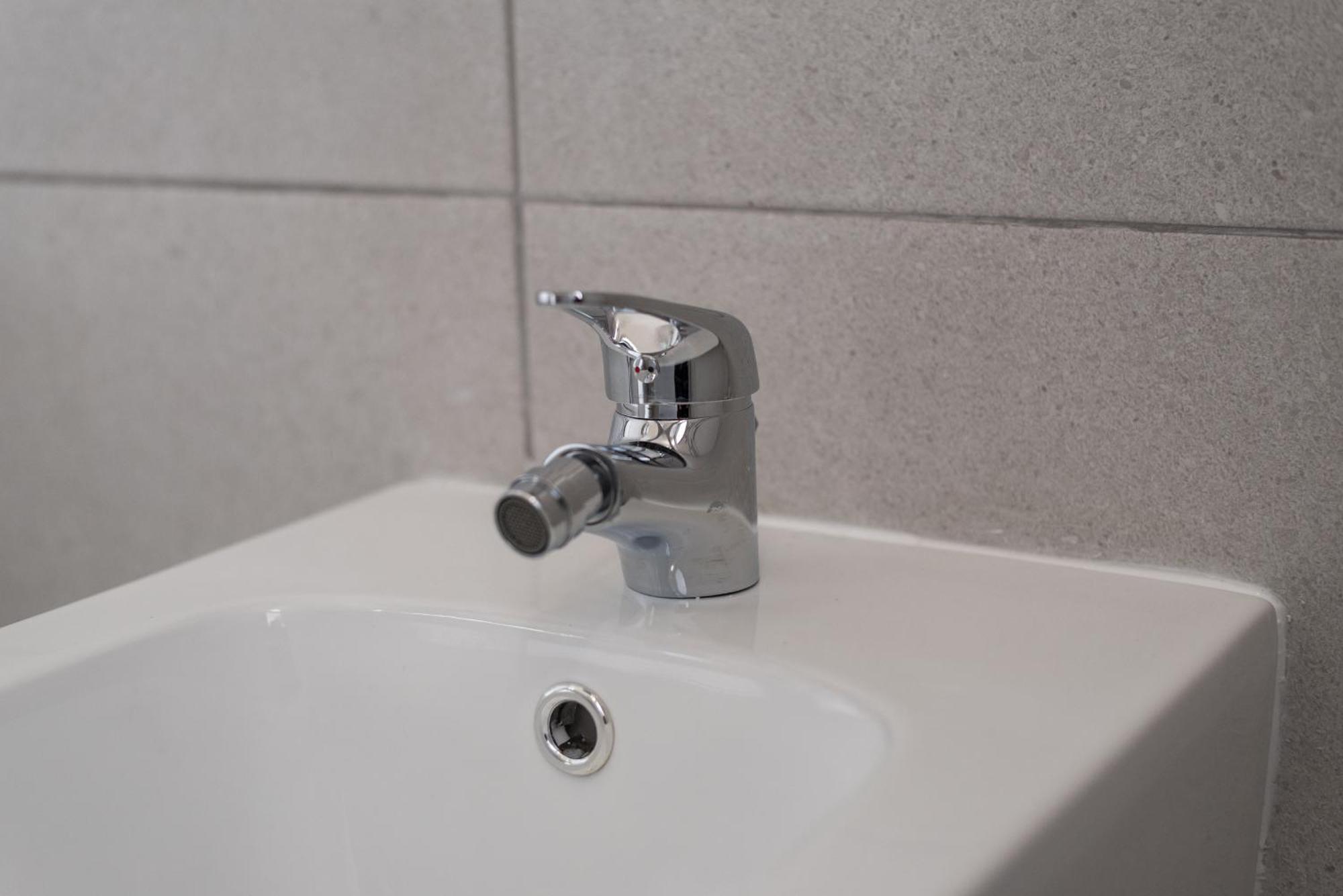 Travelershome Ciampino Airport Guesthouse 600M To Airport Экстерьер фото