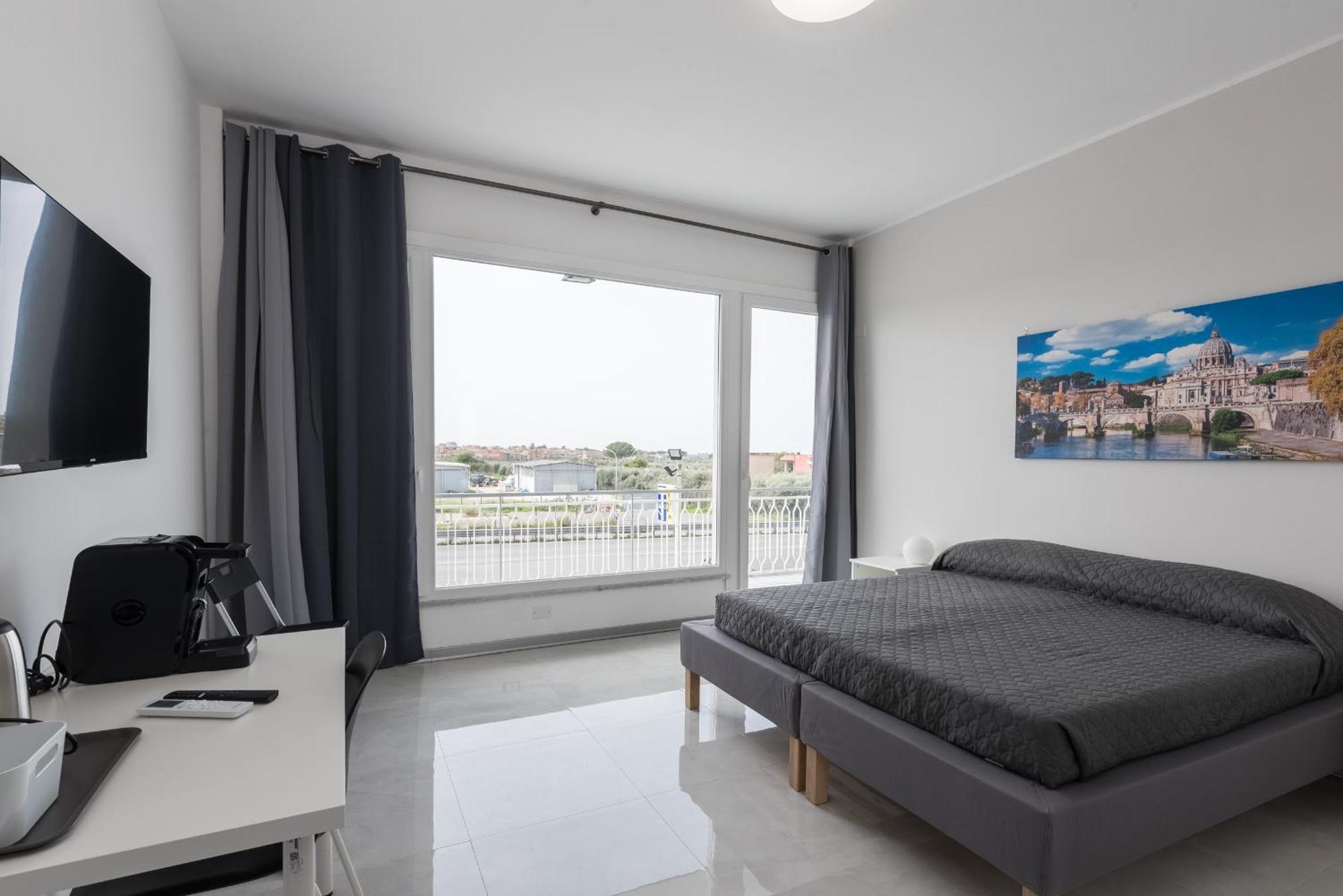 Travelershome Ciampino Airport Guesthouse 600M To Airport Экстерьер фото