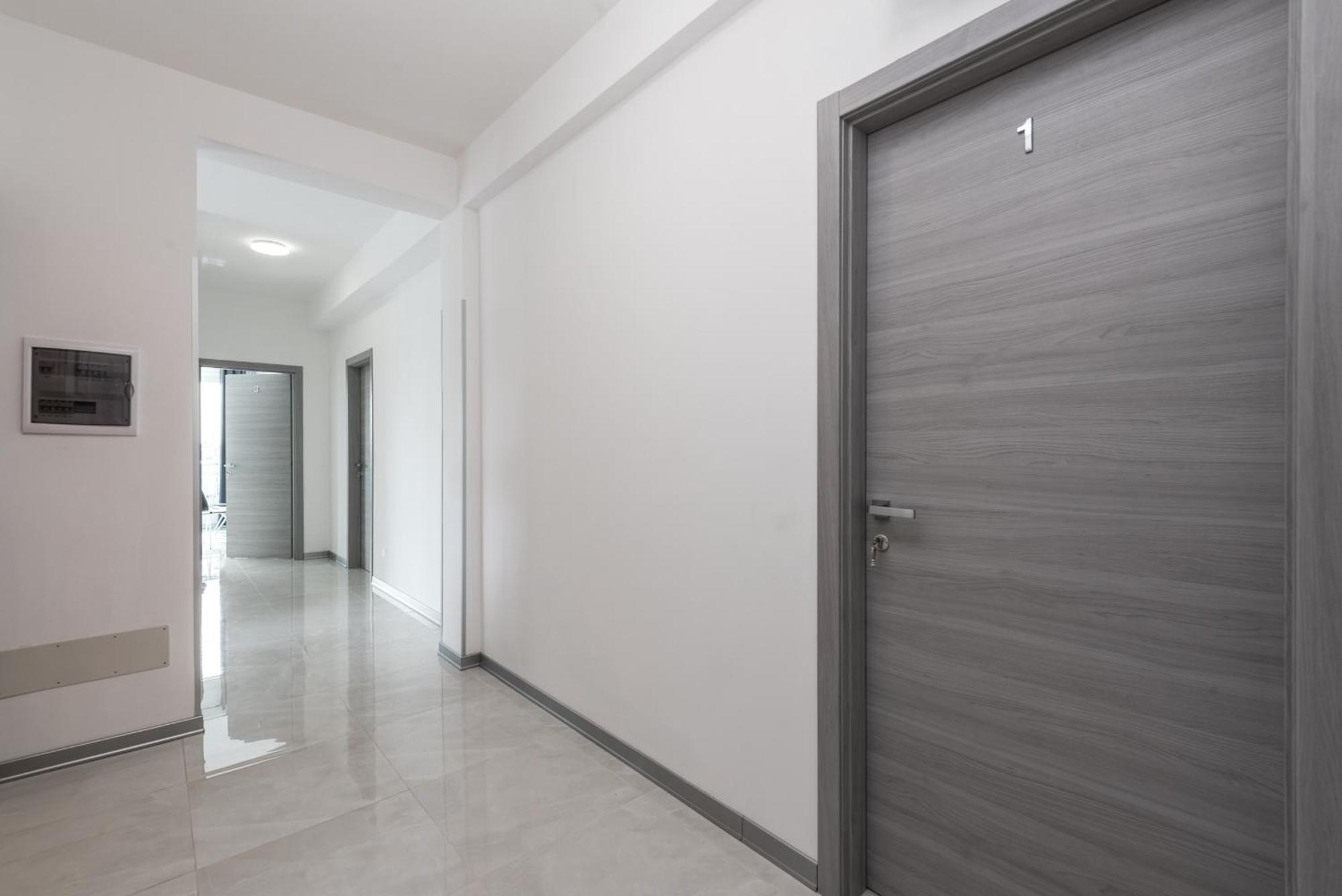 Travelershome Ciampino Airport Guesthouse 600M To Airport Экстерьер фото