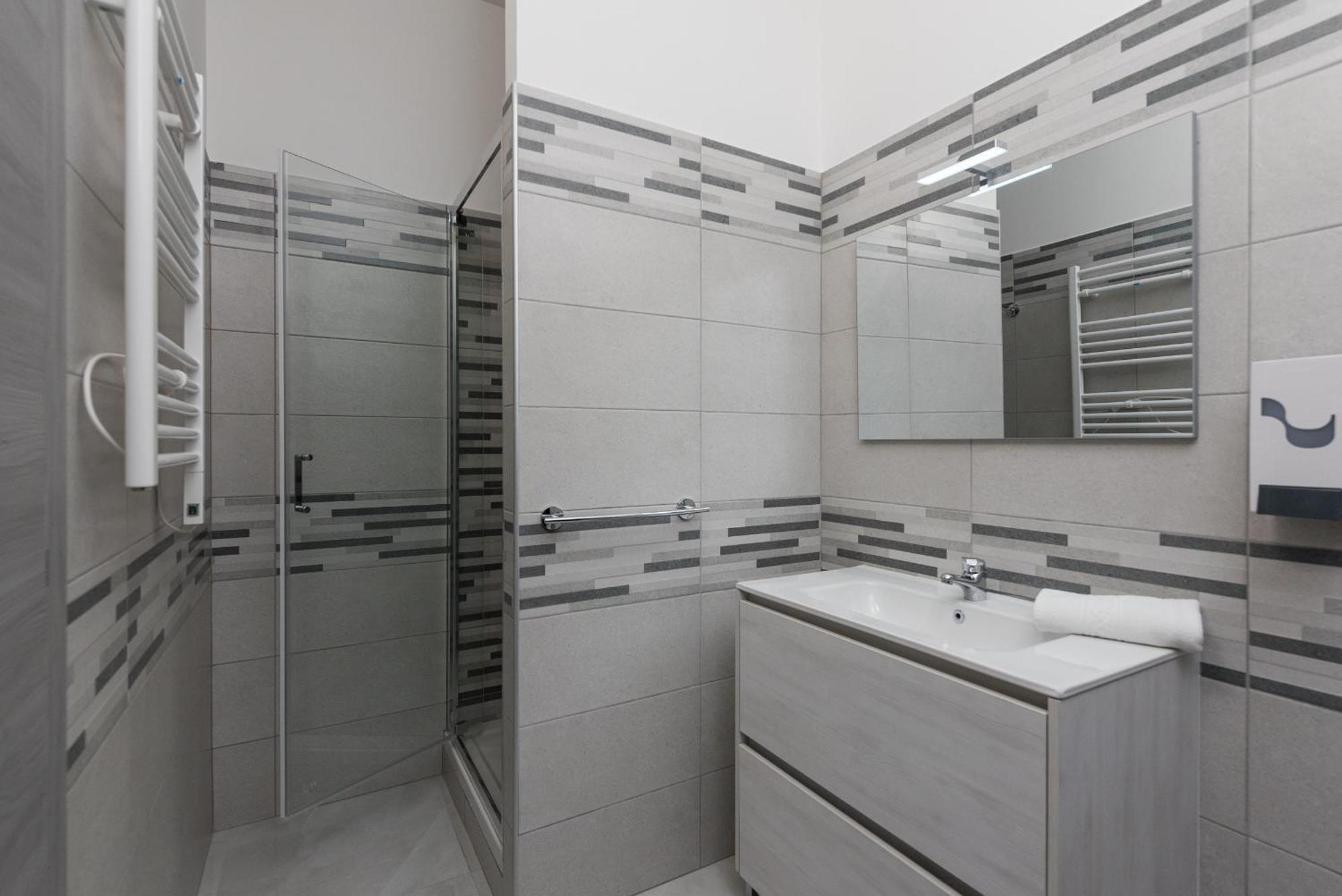 Travelershome Ciampino Airport Guesthouse 600M To Airport Экстерьер фото