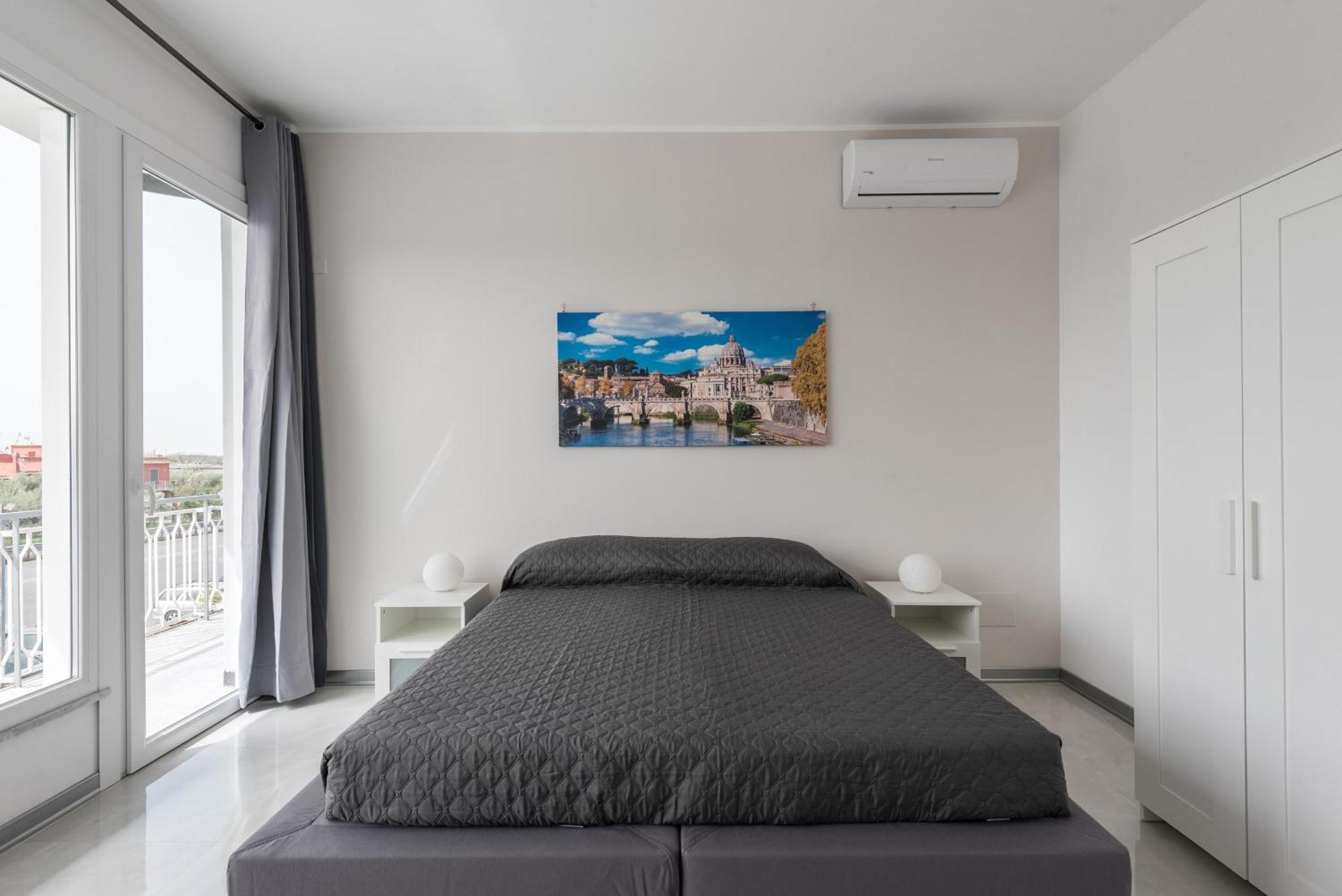 Travelershome Ciampino Airport Guesthouse 600M To Airport Экстерьер фото